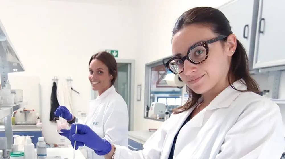 Especialistas de Living en control de calidad